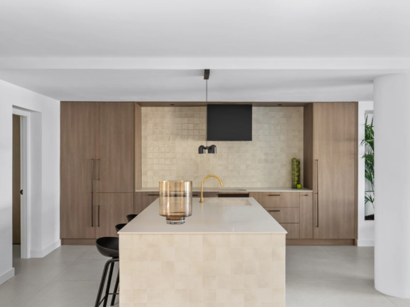 FOR SALE 🌟🏡 Renovated Townhouse with Private Pool Near Puerto Banús🇪🇸 Nueva Andalucía, Marbella 🇪🇸