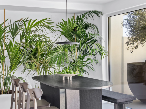 FOR SALE 🌟🏡 Renovated Townhouse with Private Pool Near Puerto Banús🇪🇸 Nueva Andalucía, Marbella 🇪🇸