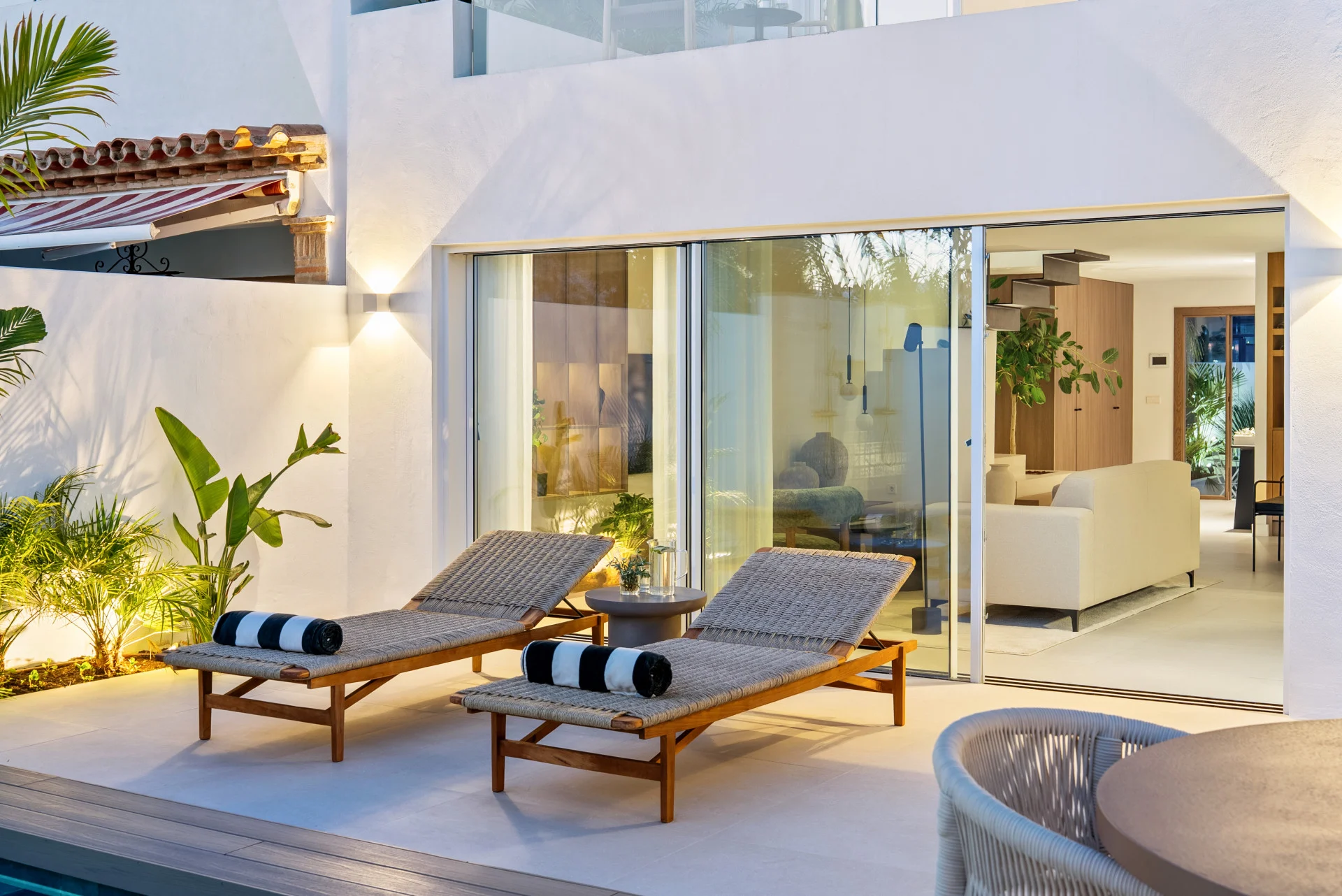 FOR SALE 🌟🏡 Renovated Townhouse with Private Pool Near Puerto Banús🇪🇸 Nueva Andalucía, Marbella 🇪🇸
