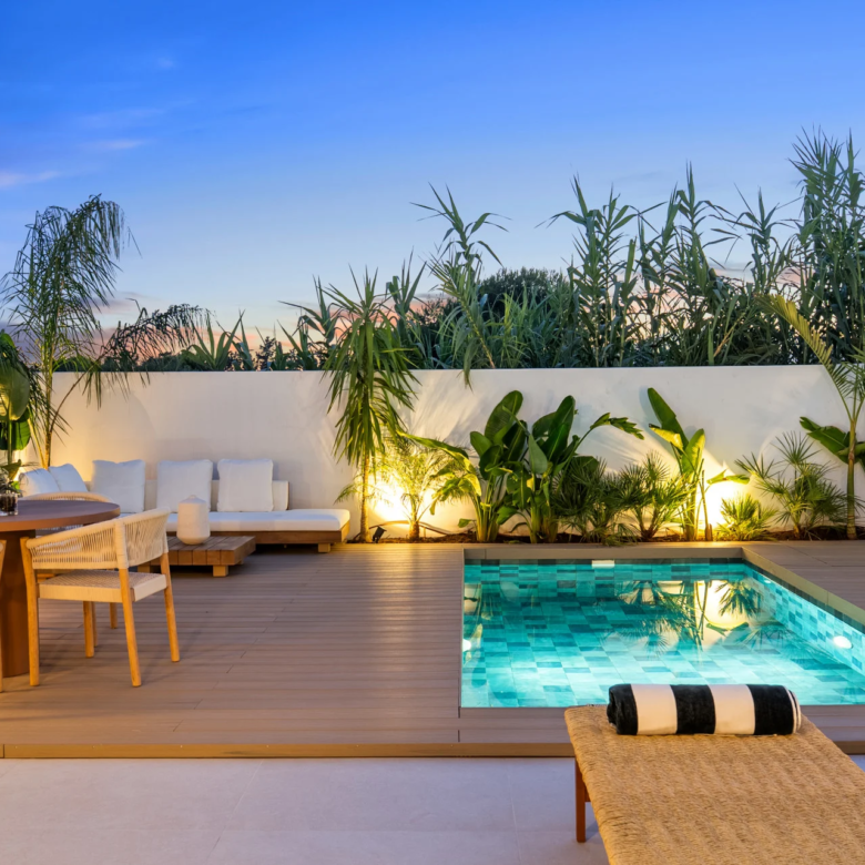 FOR SALE 🌟🏡 Renovated Townhouse with Private Pool Near Puerto Banús🇪🇸 Nueva Andalucía, Marbella 🇪🇸