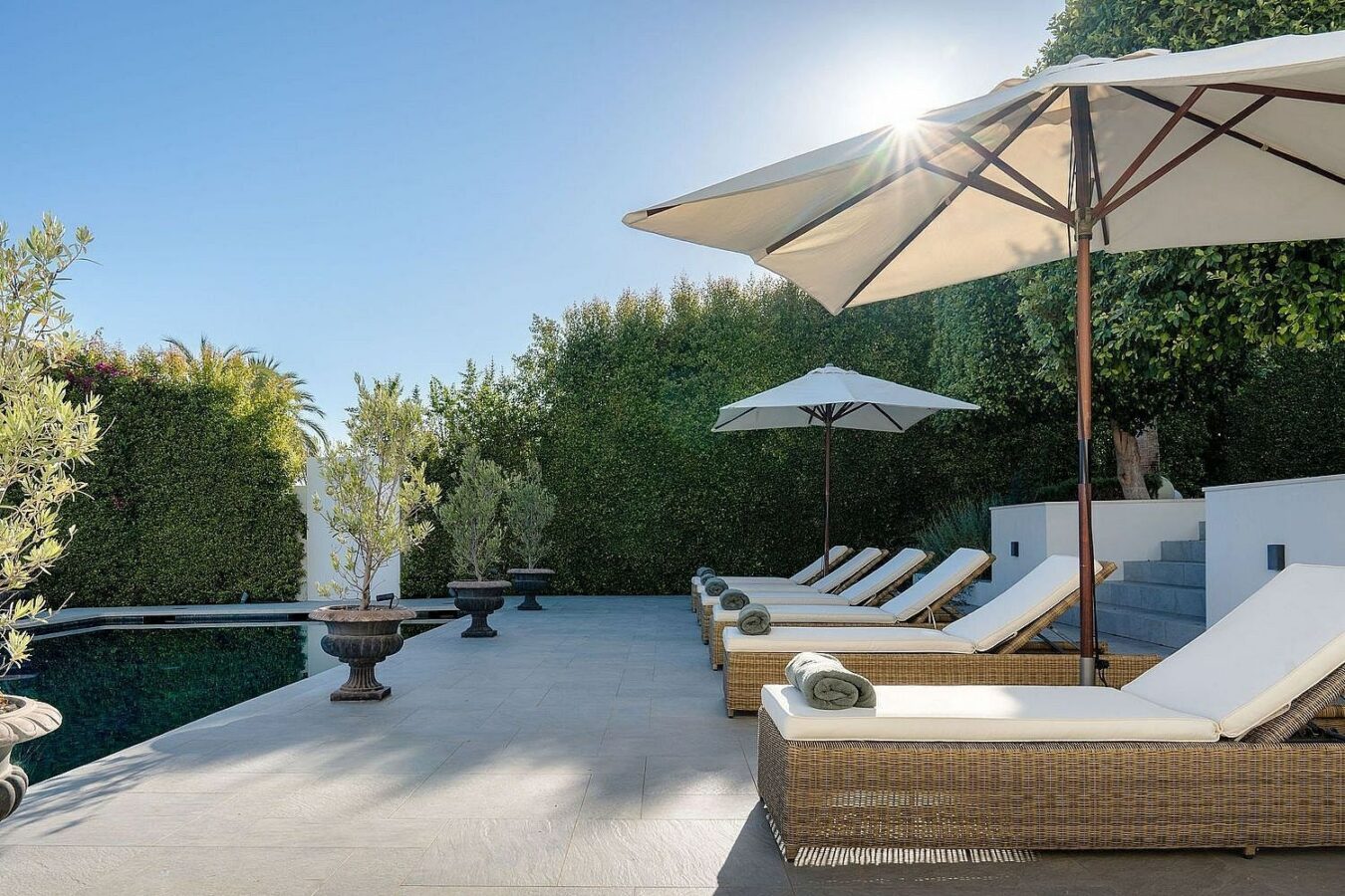 Classic villa with pool and mountain views Sierra Blanca Marbella