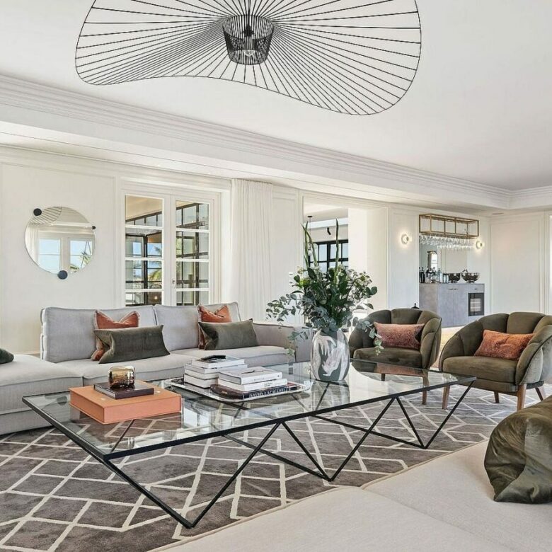 Classic villa with pool and mountain views Sierra Blanca Marbella