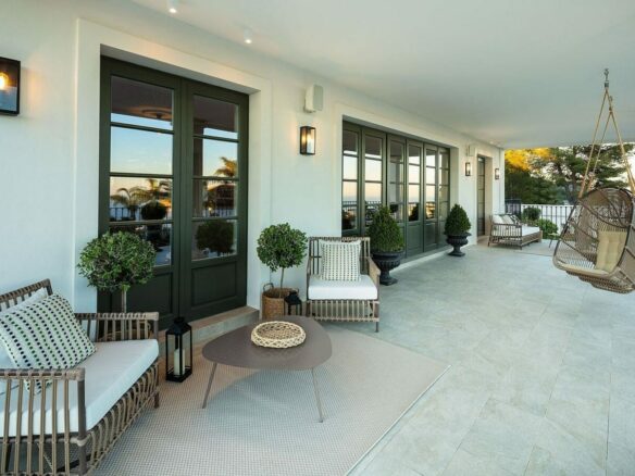 Classic villa with pool and mountain views Sierra Blanca Marbella