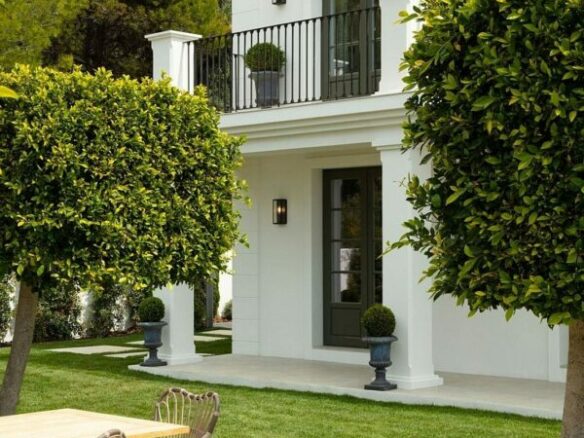 Classic villa with pool and mountain views Sierra Blanca Marbella