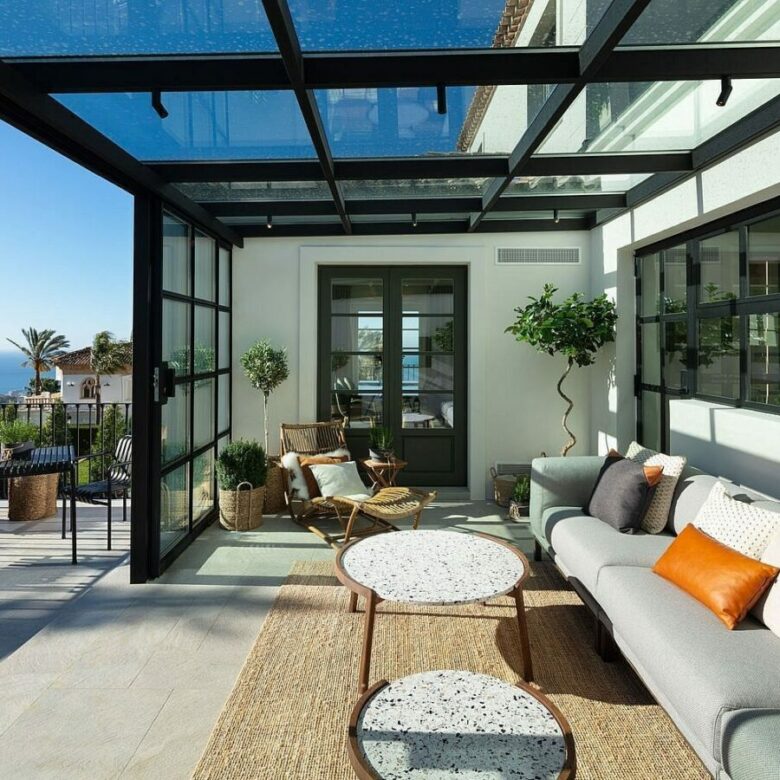 Classic villa with pool and mountain views Sierra Blanca Marbella