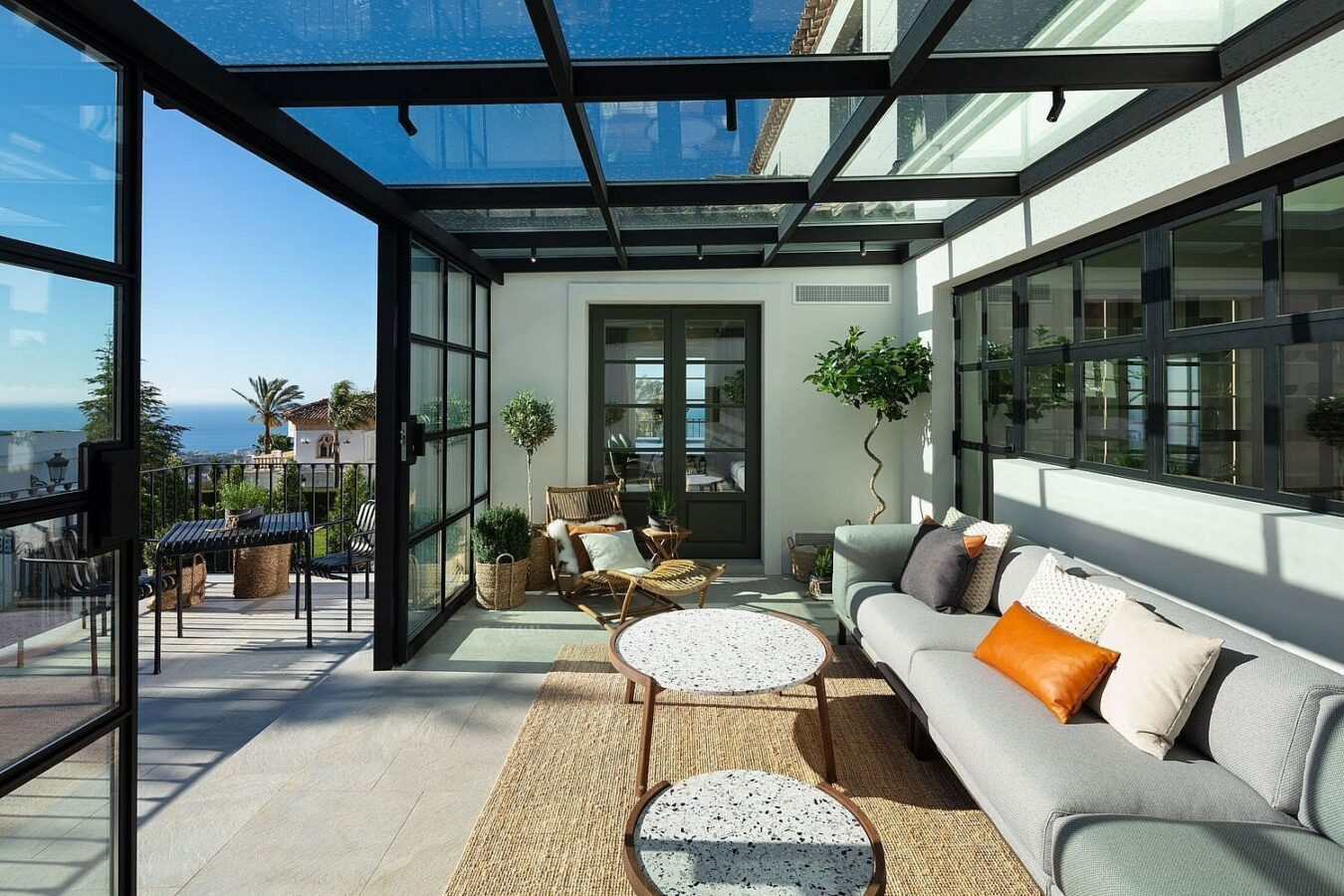Classic villa with pool and mountain views Sierra Blanca Marbella