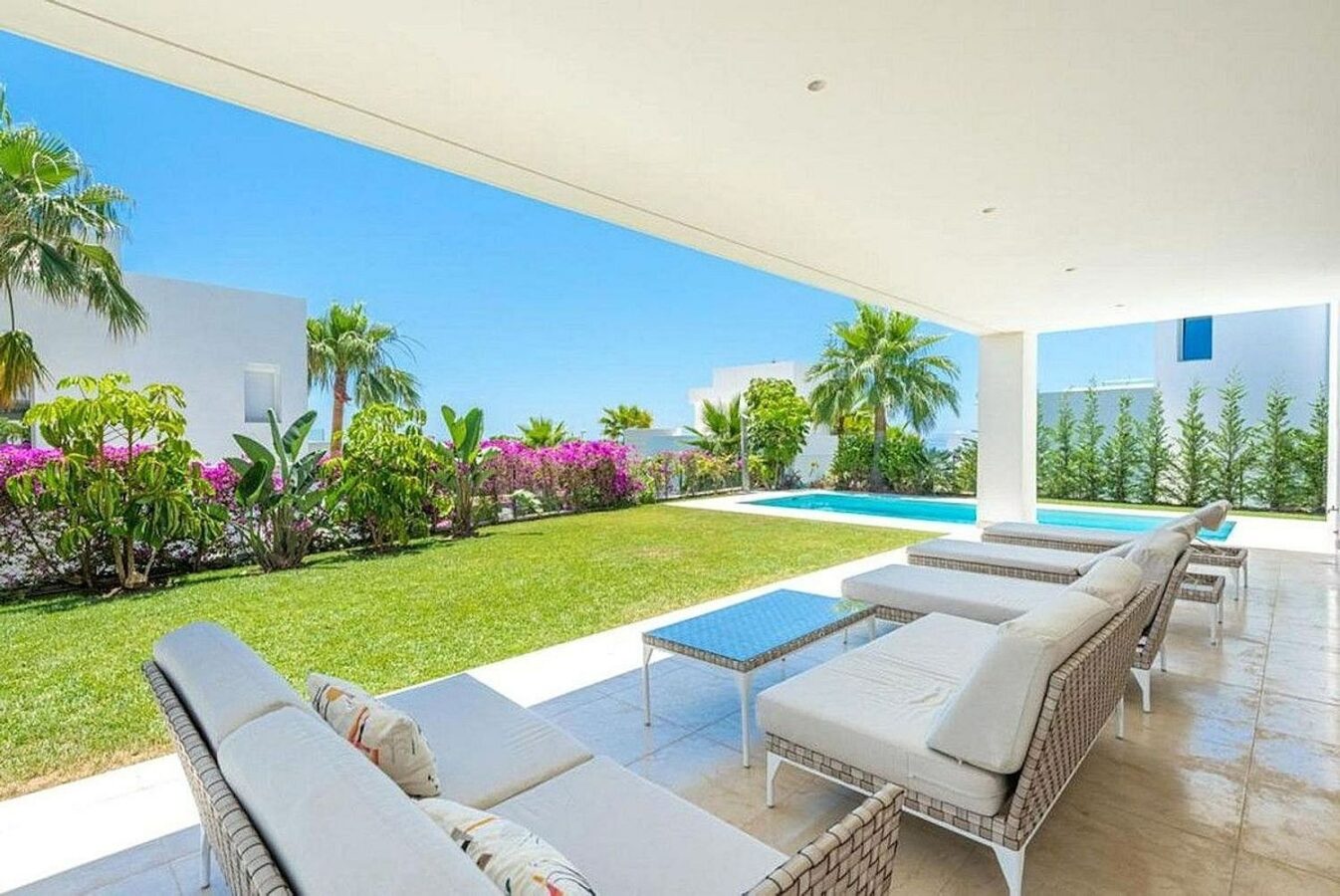 Contemporary villa with sea views and pool in a gated community, Rio Real, Marbella