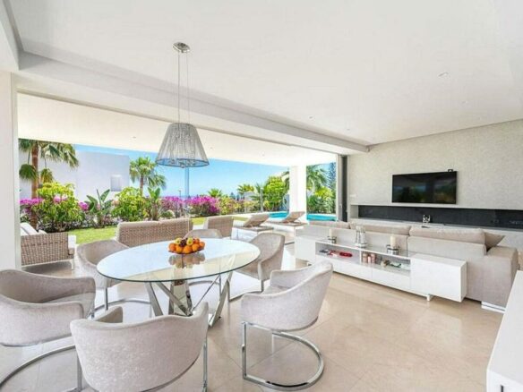 Contemporary villa with sea views and pool in a gated community, Rio Real, Marbella