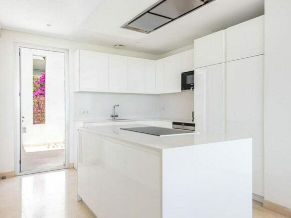 Contemporary villa with sea views and pool in a gated community, Rio Real, Marbella