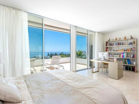 Contemporary villa with sea views and pool in a gated community, Rio Real, Marbella