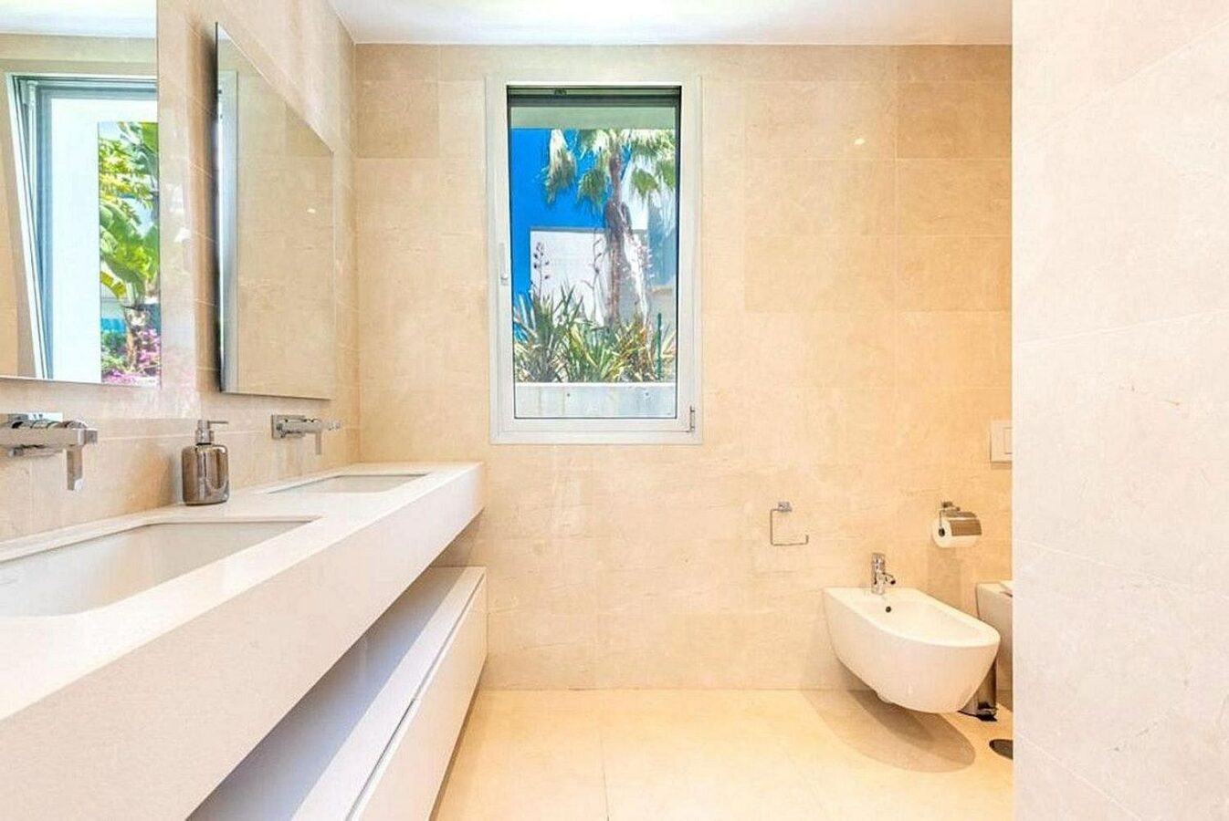 Contemporary villa with sea views and pool in a gated community, Rio Real, Marbella