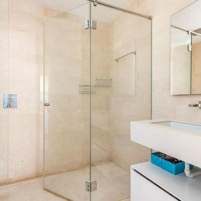 Contemporary villa with sea views and pool in a gated community, Rio Real, Marbella