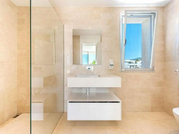 Contemporary villa with sea views and pool in a gated community, Rio Real, Marbella