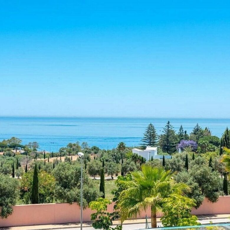 Contemporary villa with sea views and pool in a gated community, Rio Real, Marbella