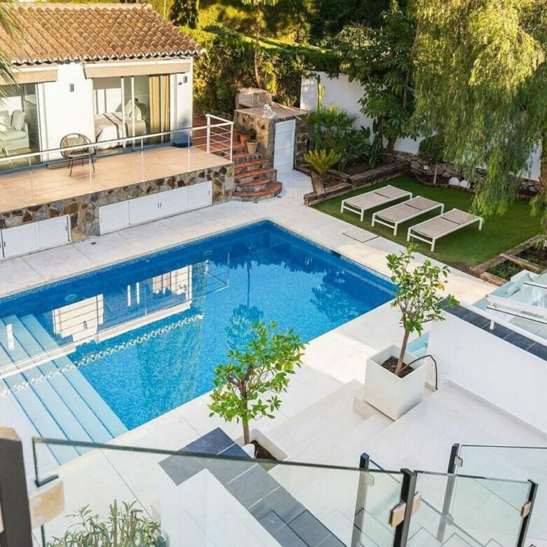 FOR SALE 🏡 Transformed Contemporary Villa with Guest House and Roof Solarium – Aloha, Nueva Andalucía 🇪🇸