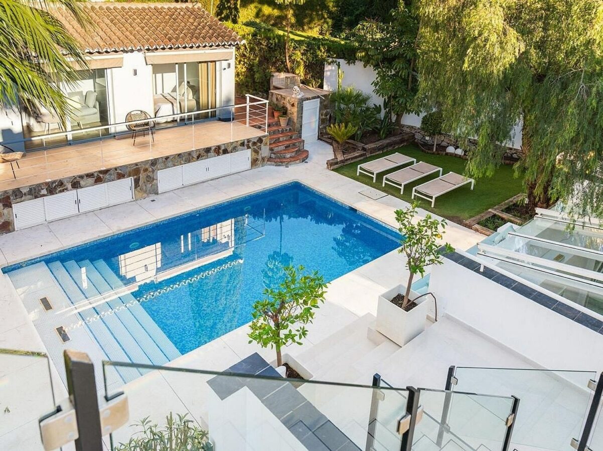 Contemporary villa with pool and guest house in Aloha, Nueva Andalucia, Marbella