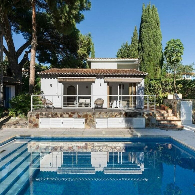Contemporary villa with pool and guest house in Aloha, Nueva Andalucia, Marbella