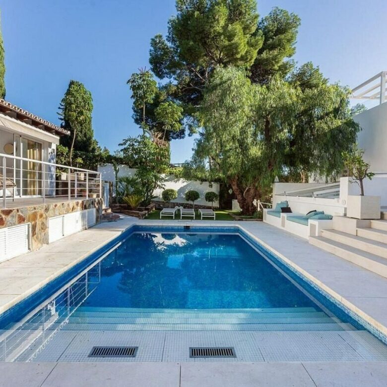 Contemporary villa with pool and guest house in Aloha, Nueva Andalucia, Marbella