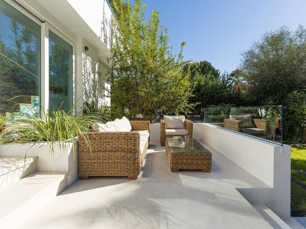 Contemporary villa with pool and guest house in Aloha, Nueva Andalucia, Marbella