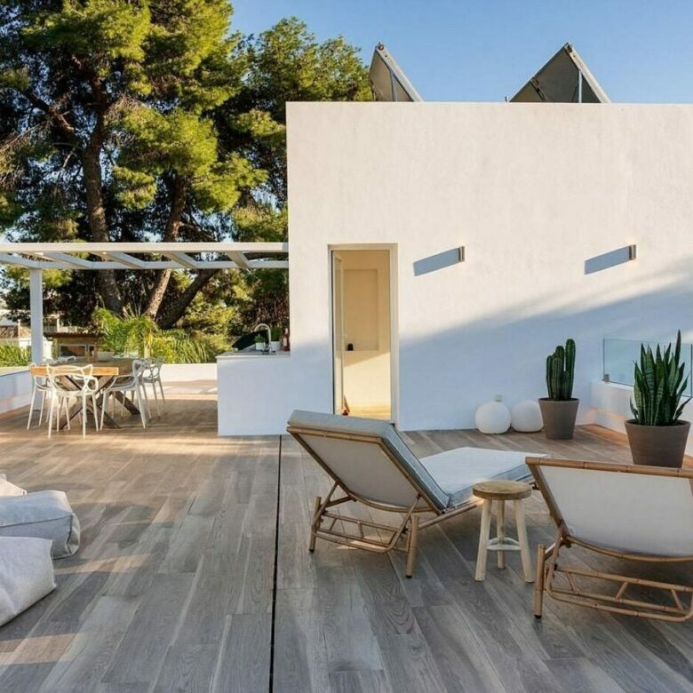 Contemporary villa with pool and guest house in Aloha, Nueva Andalucia, Marbella