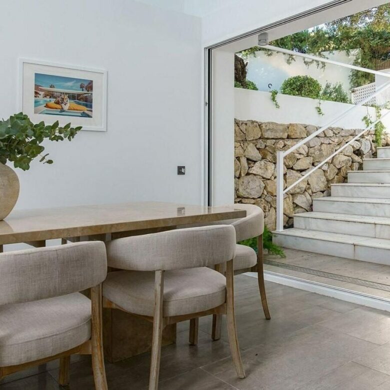 Contemporary villa with pool and guest house in Aloha, Nueva Andalucia, Marbella