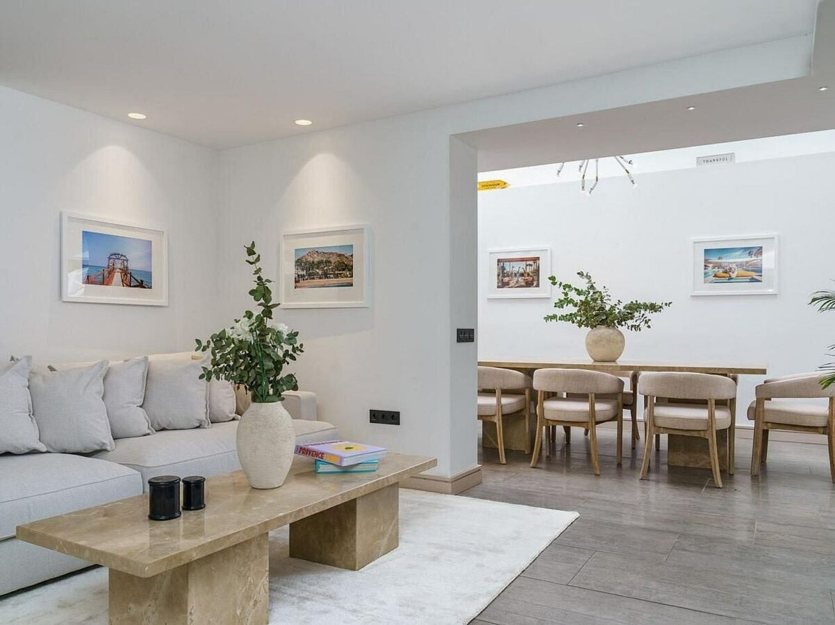 Contemporary villa with pool and guest house in Aloha, Nueva Andalucia, Marbella