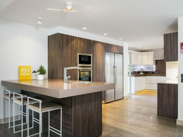 Contemporary villa with pool and guest house in Aloha, Nueva Andalucia, Marbella