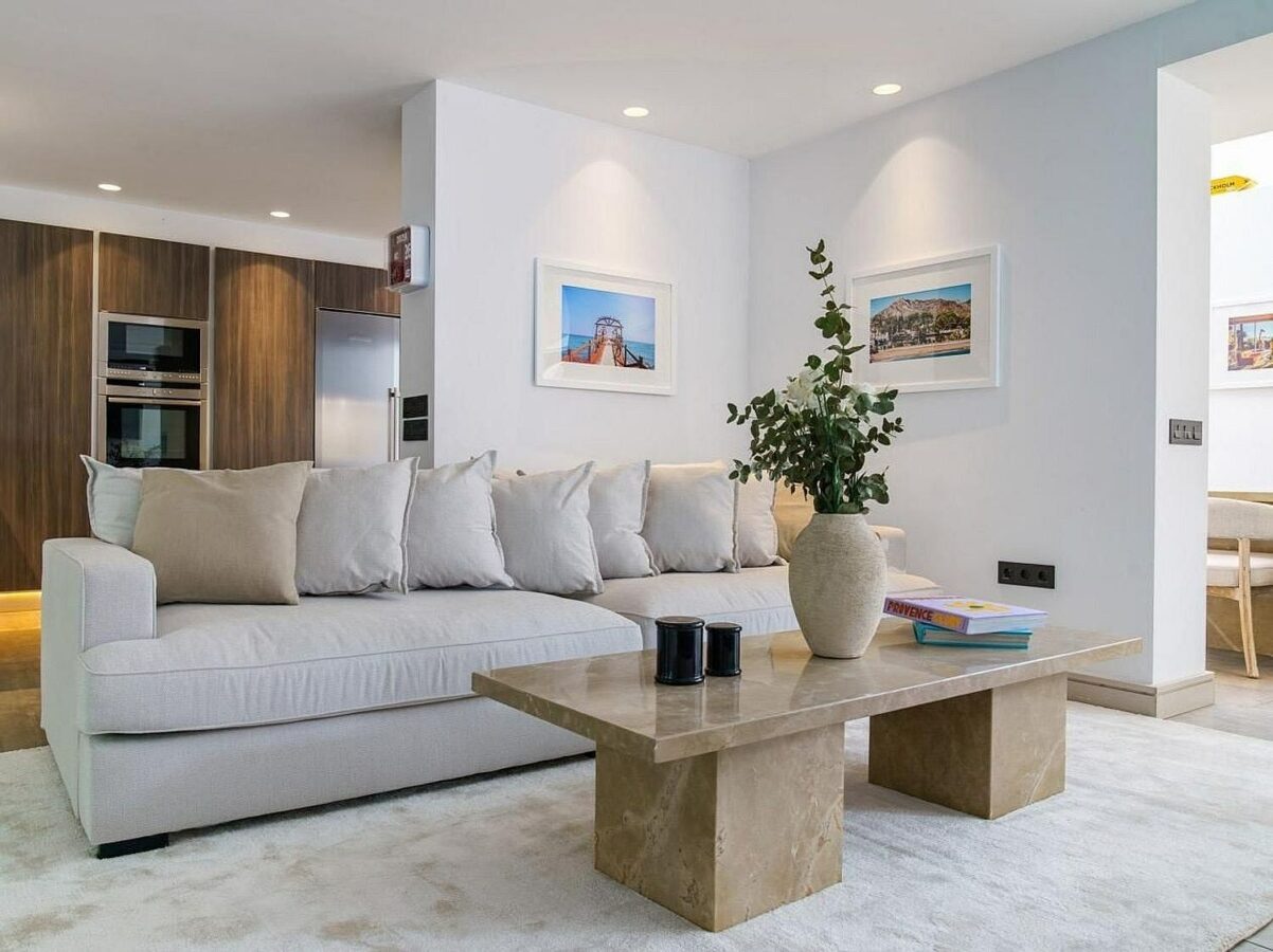 Contemporary villa with pool and guest house in Aloha, Nueva Andalucia, Marbella