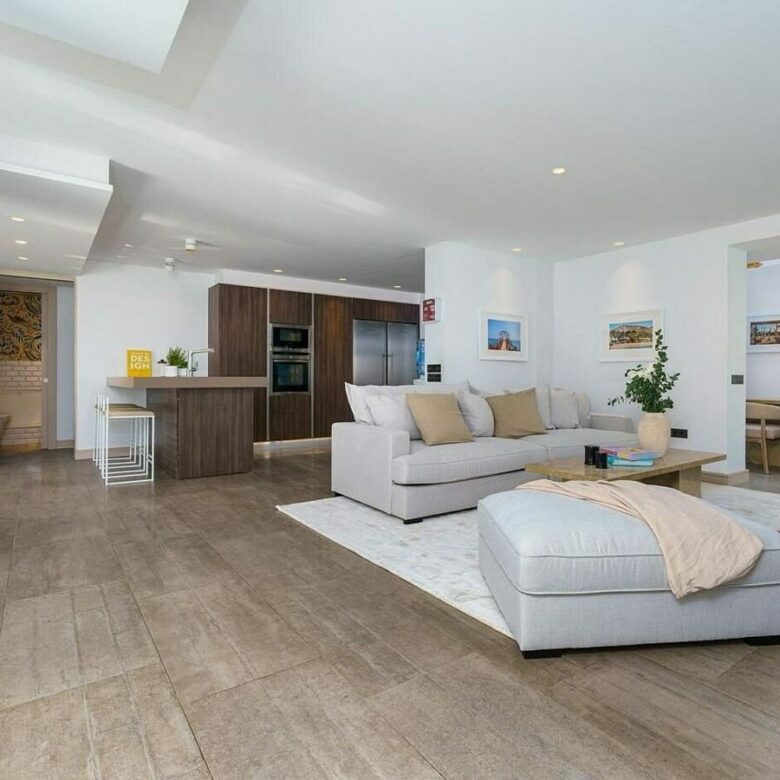 Contemporary villa with pool and guest house in Aloha, Nueva Andalucia, Marbella