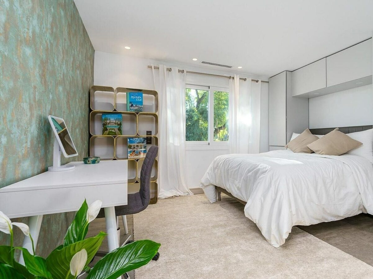 Contemporary villa with pool and guest house in Aloha, Nueva Andalucia, Marbella