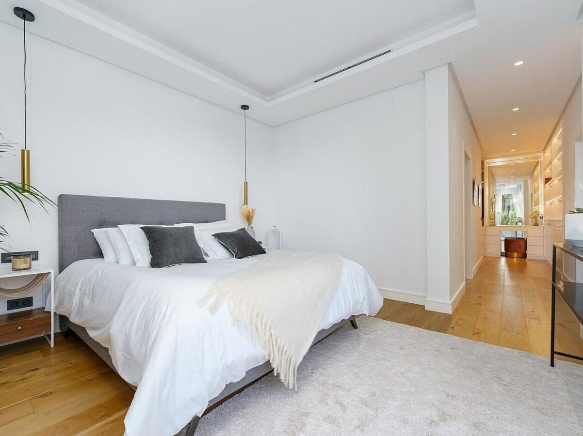 Contemporary villa with pool and guest house in Aloha, Nueva Andalucia, Marbella
