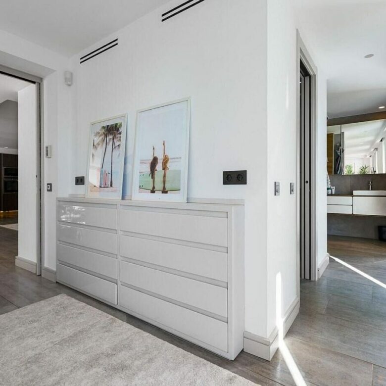 Contemporary villa with pool and guest house in Aloha, Nueva Andalucia, Marbella