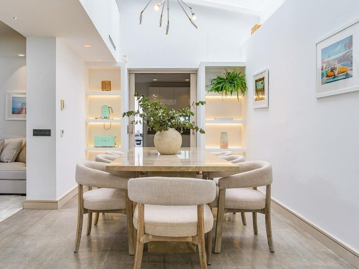 Contemporary villa with pool and guest house in Aloha, Nueva Andalucia, Marbella