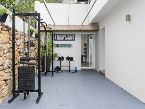 Contemporary villa with pool and guest house in Aloha, Nueva Andalucia, Marbella