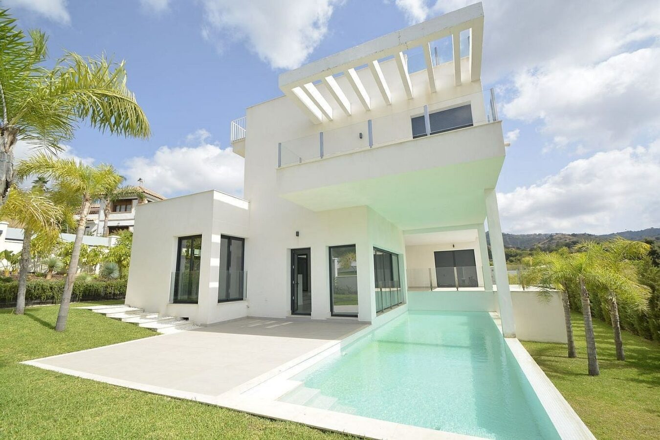 Contemporary villa with pool near Santa Maria Golf in Elviria, Marbella