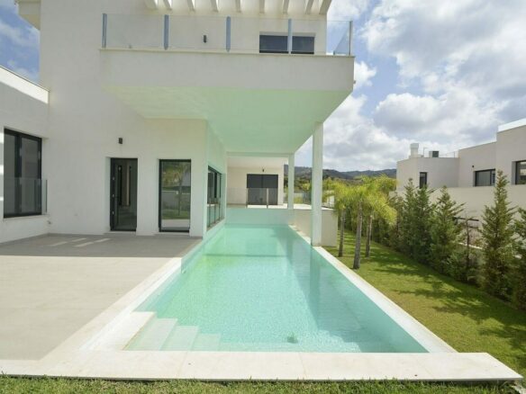 Contemporary villa with pool near Santa Maria Golf in Elviria, Marbella