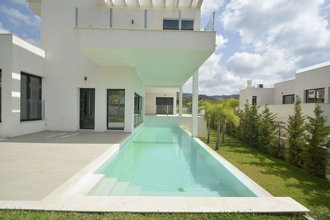 Contemporary villa with pool near Santa Maria Golf in Elviria, Marbella