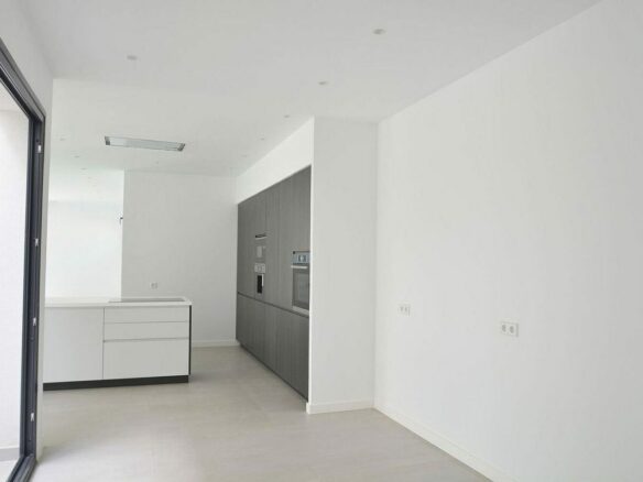 Contemporary villa with pool near Santa Maria Golf in Elviria, Marbella