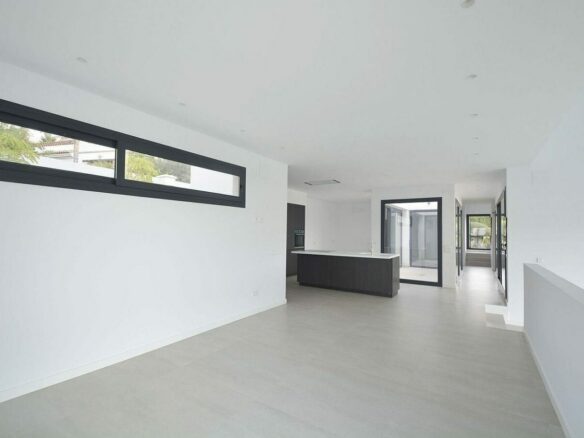 Contemporary villa with pool near Santa Maria Golf in Elviria, Marbella