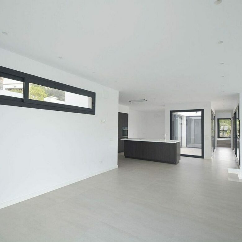 Contemporary villa with pool near Santa Maria Golf in Elviria, Marbella