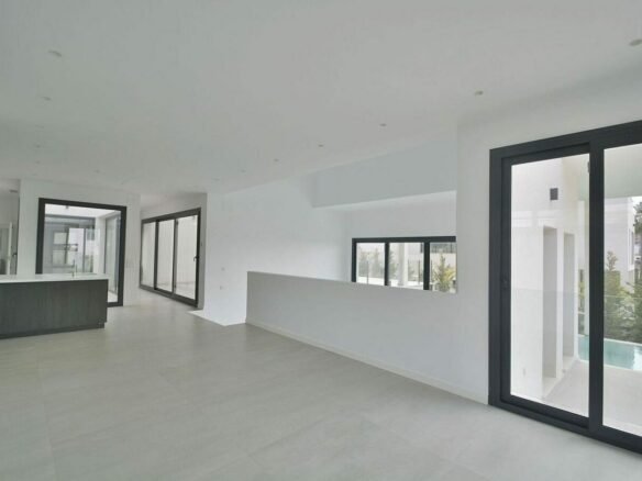 Contemporary villa with pool near Santa Maria Golf in Elviria, Marbella