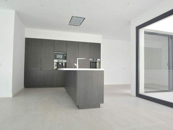 Contemporary villa with pool near Santa Maria Golf in Elviria, Marbella