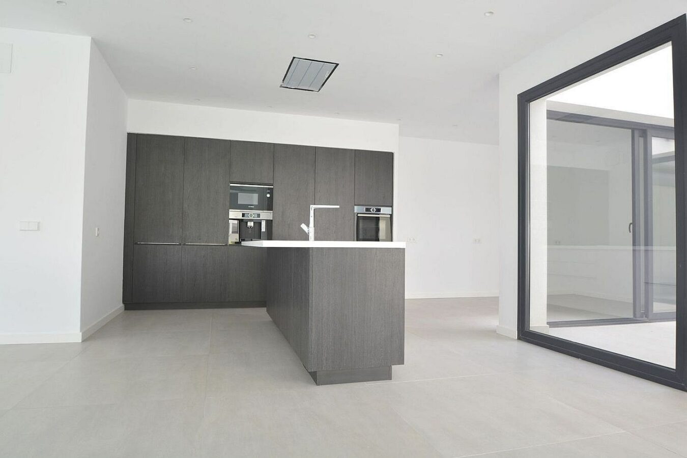 Contemporary villa with pool near Santa Maria Golf in Elviria, Marbella