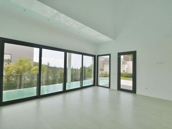 Contemporary villa with pool near Santa Maria Golf in Elviria, Marbella