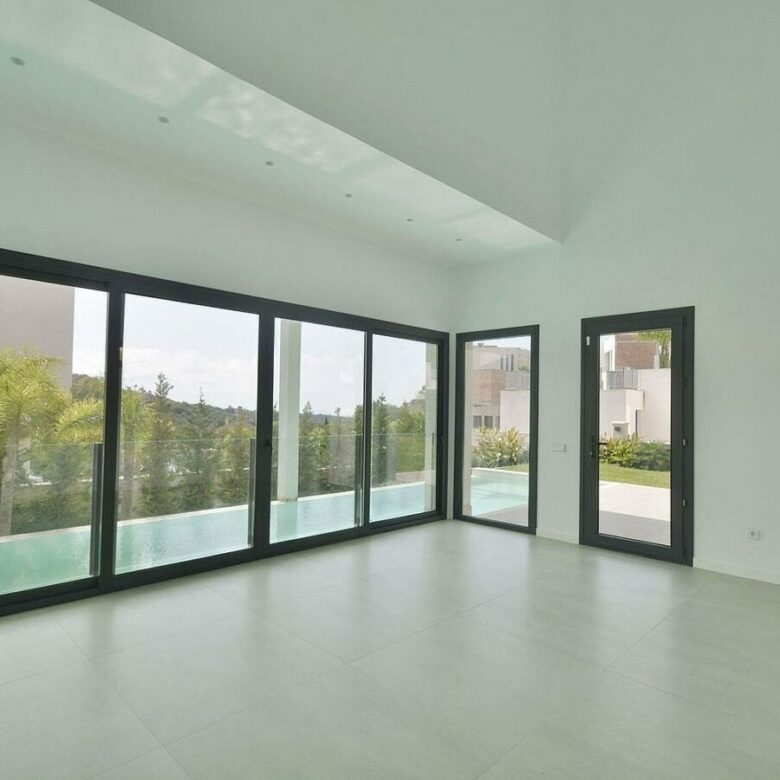 Contemporary villa with pool near Santa Maria Golf in Elviria, Marbella