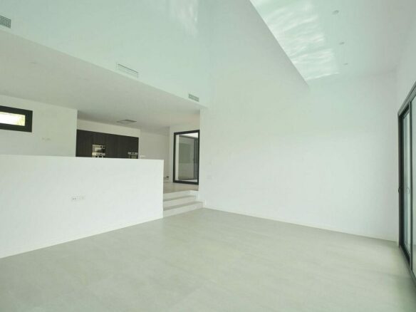 Contemporary villa with pool near Santa Maria Golf in Elviria, Marbella