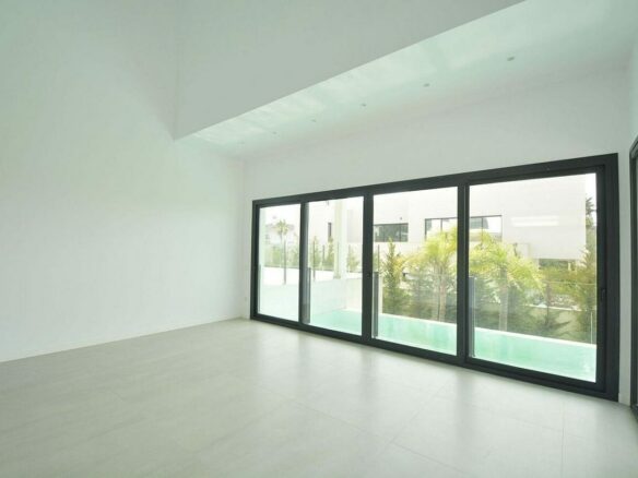 Contemporary villa with pool near Santa Maria Golf in Elviria, Marbella
