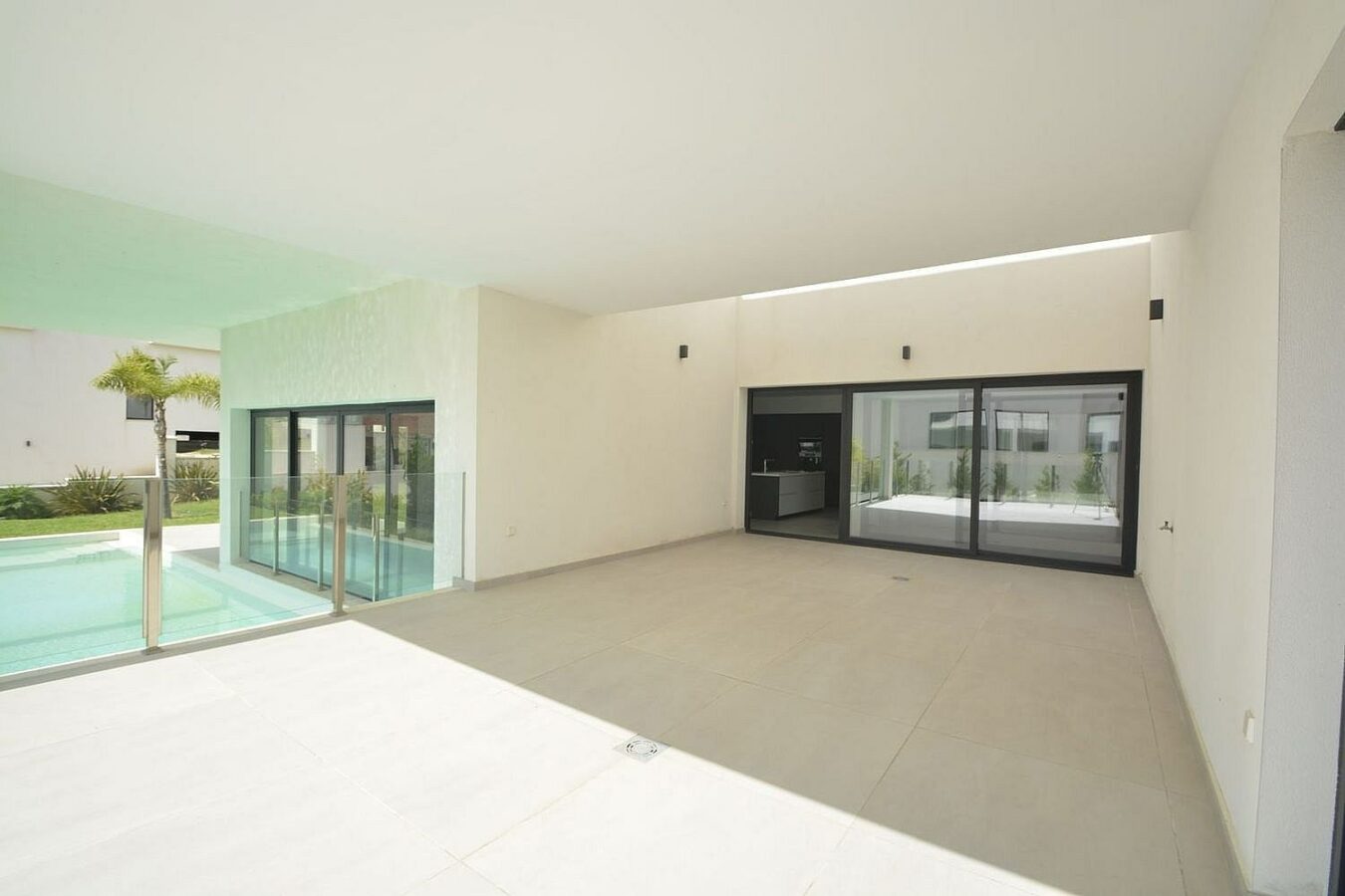 Contemporary villa with pool near Santa Maria Golf in Elviria, Marbella
