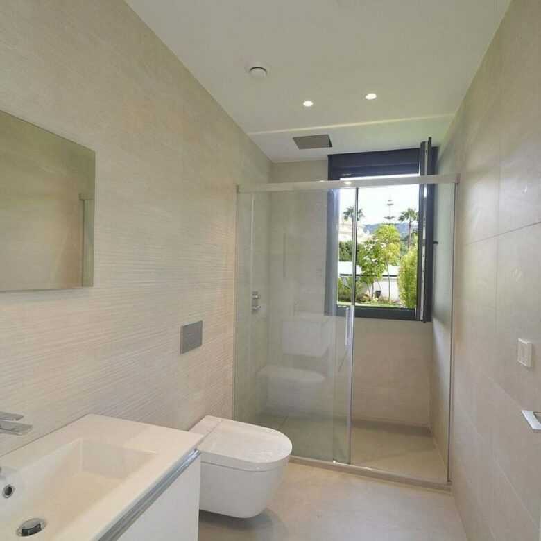 Contemporary villa with pool near Santa Maria Golf in Elviria, Marbella