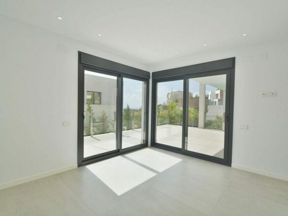 Contemporary villa with pool near Santa Maria Golf in Elviria, Marbella